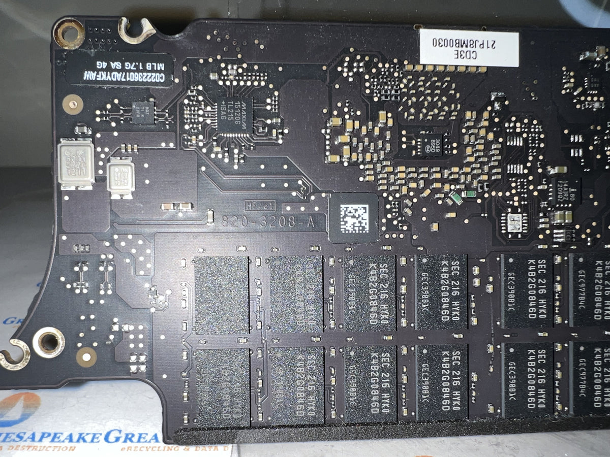 Apple 820-3208-A MacBook Air 11" A1465 2012 i5 1.7GHz 4GB Logic Board For Parts.